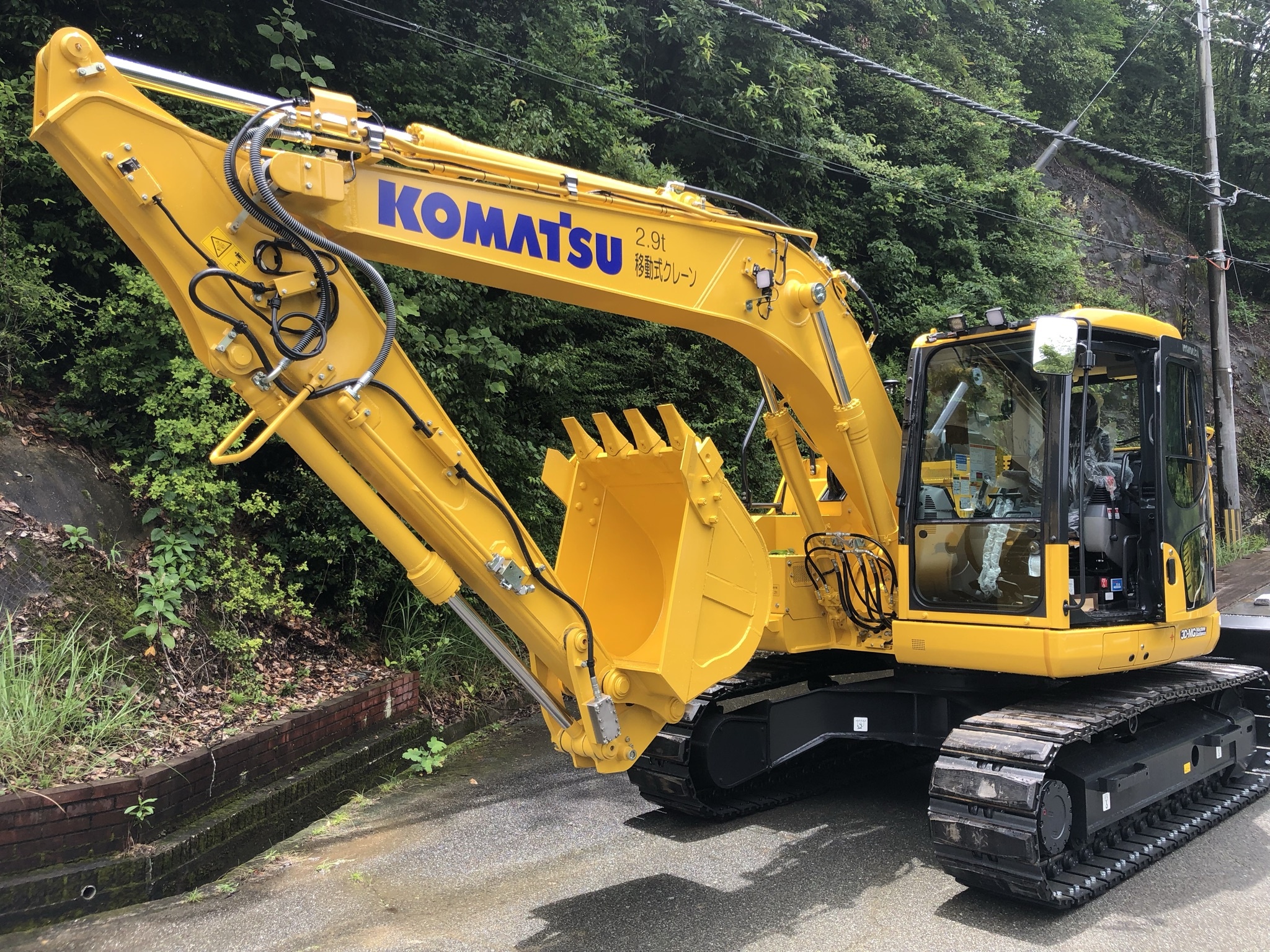 中型バックホー